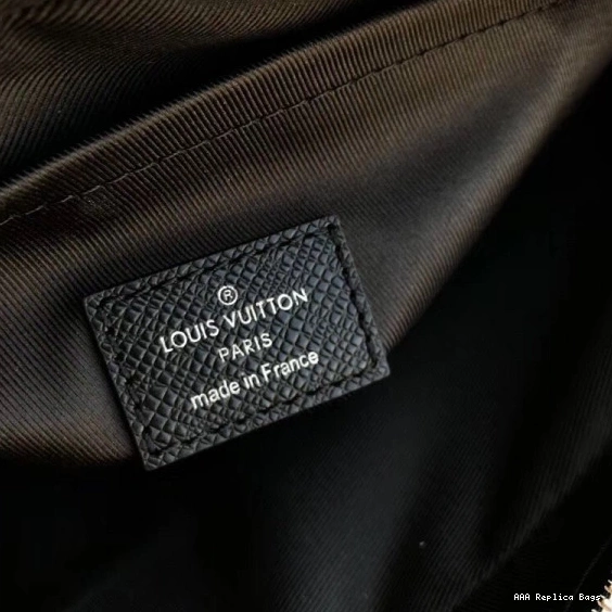 Aaa replica bags PM Vuitton Louis OUTDOOR MESSENGER 0810